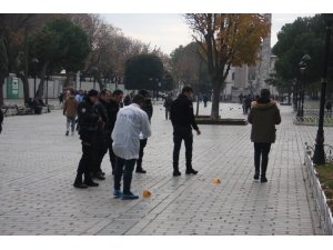 Sultanahmet Meydanı’nda silahlı kavga: 2 yaralı