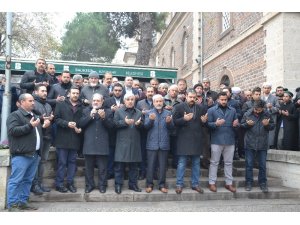Eller Doğu Türkistan için açıldı