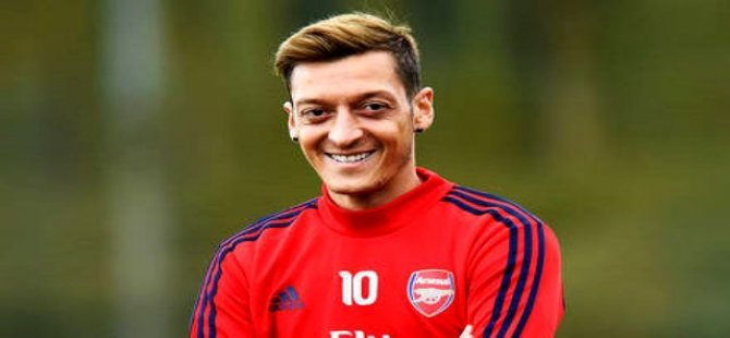Mesut Özil’den Doğu Türkistan mesajı