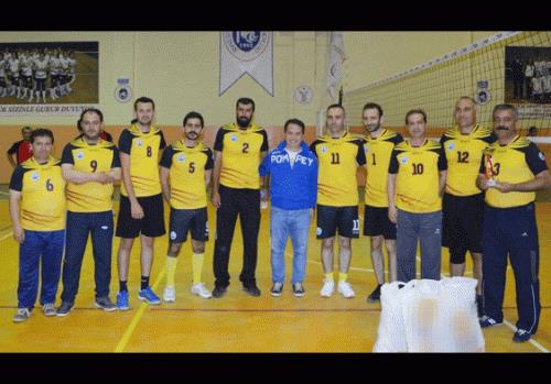 Hüyük'te düzenlenen voleybol turnuvası sona erdi