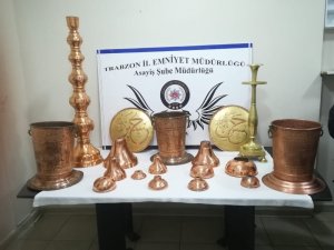 Trabzon’da camilerden çalınan tarihi eserler ele geçirildi