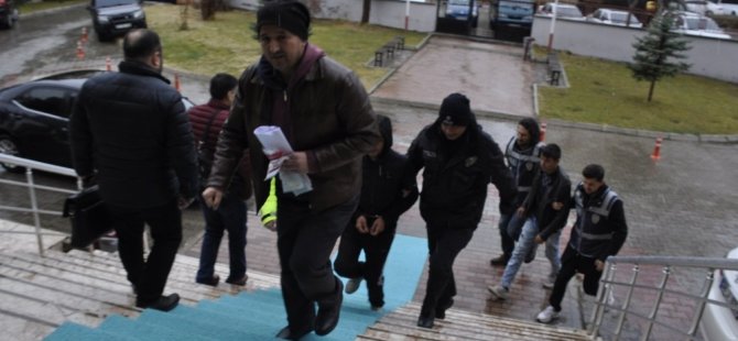Sosyal medya üzerinden uyuşturucu satan kardeşler tutuklandı