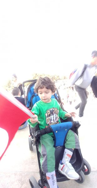 3,5 yaşında kendi kendine İngilizce öğrendi