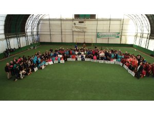 Minikler Futbol Turnuvası’nda mahalleler yarışıyor