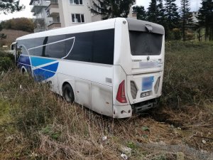 Yolcu otobüsü kaza yaptı