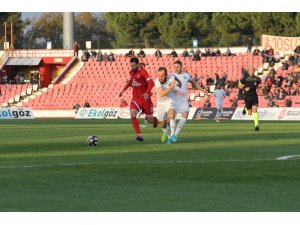 TFF 1. Lig: Balıkesirspor: 0 - Akhisarspor: 0 (İlk yarı sonucu)