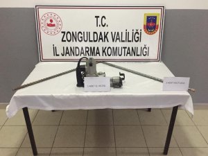Kaçak kazı yapan 5 kişi gözaltına alındı