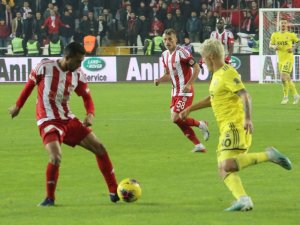 Süper Lig: D.G. Sivasspor: 3 - Fenerbahçe: 1 (Maç sonucu)