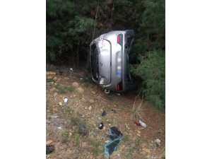 Otomobil ağaçlık alana uçtu: 1 yaralı