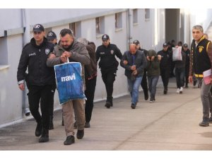 Polisin kurye olup takip ettiği, tamirci olup yakaladığı zanlılar adliyeye sevk edildi