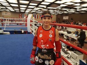 Muay Thai Sporcusu Barut, 48 kiloda   Avrupa Şampiyonu oldu