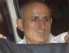 Albay Çiçek Balyozdan serbest!