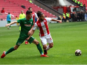 Samsunspor kaleye duvar ördü