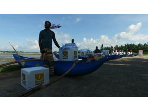 Sadakataşı Derneği Sri Lankalı balıkçılara tekne yardımı yaptı