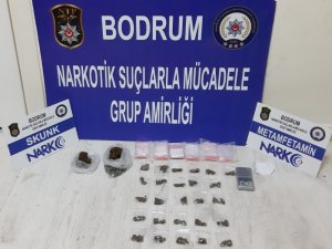 Satmaya çalıştığı uyuşturucuyla birlikte yakalandı