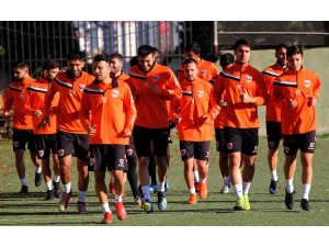 Adanaspor kupa hazırlıklarını tamamladı
