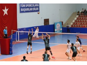 Kağıtspor Voleybol Erkek Takımı’ndan önemli galibiyet