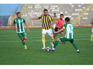 Başakspor ilk devreyi lider tamamladı
