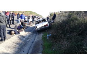 Tarsus’ta otomobil takla attı: 3 yaralı