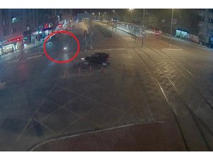 Kırmızı ışık ihlali ile motosikletli gencin ölümüne neden olan sürücüye 5 yıl hapis