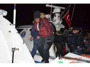 Ayvalık’ta 45 göçmen Sahil Güvenlik ekiplerince yakalandı
