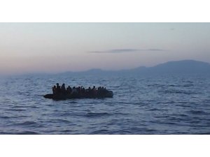 İzmir açıklarında 69 düzensiz göçmen yakalandı