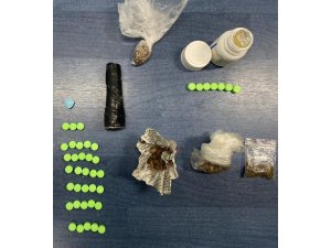 Polis evi saatlerce izledi uyuşturucuyu bulup kadını yakaladı