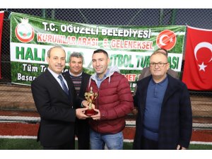 Oğuzeli’nde geleneksel halı saha turnuvası sona erdi