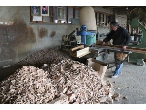 Atık malzemelerden tescilli oyuncak ürettiler