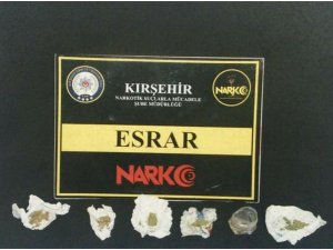 Zehir taciri bir kişi gözaltına alındı