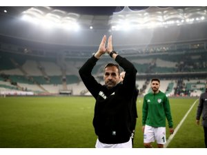Bursaspor’da Yalçın Koşukavak ile yollar ayrıldı