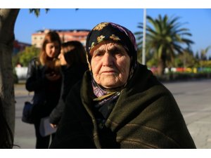 Cinsel saldırıya uğrayan yaşlı kadın duruşma öncesi gözyaşı döktü