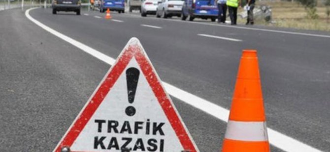 Konya'da öğretmenleri taşıyan minibüs kamyonla çarpıştı: 13 yaralı