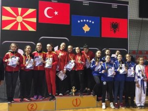 Diyarbakır’ın altın kızları Balkan şampiyonasından 3 madalya ile döndü