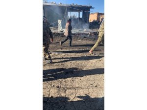 MSB: "Terör örgütü PKK/YPG insanlık dışı terör saldırılarına bir yenisini daha ekledi. Canilikte sınır tanımayan terör örgütü Rasulayn batısındaki Tel Ebu Şeyh meskûn mahallinde bombalı araç saldırısıyla 1 masum sivili 