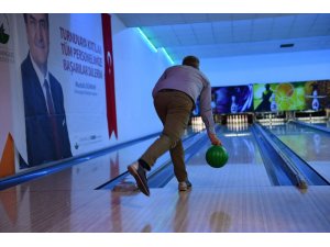 Osmangazi personelinin bowling heyecanı