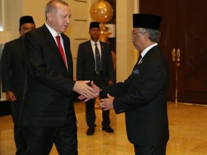 Cumhurbaşkanı Erdoğan, Malezya Kralı ile görüştü