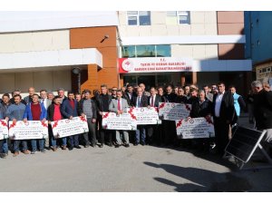 Besicilere ’güneş enerjisinden elektrik üreten çadır’ dağıtıldı