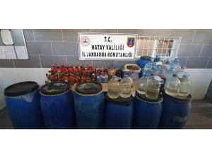 Hatay’da kaçak içki üreten 4 kişi gözaltına alındı