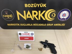 Bozüyük’te uyuşturucu operasyonu, 2 gözaltı