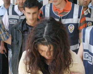 Eşini öldürdü çocuklarına bakın ne dedi!