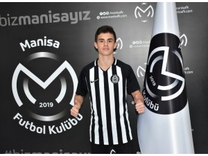 Manisa FK, 16 yaşındaki oyuncuyla profesyonel sözleşme imzaladı