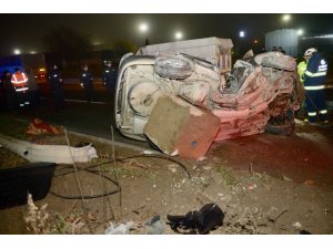 Eskişehir’de otomobil aydınlatma direğine çarptı: 1 ölü