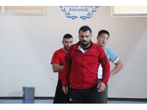 Fatih Atlı’nın hedefi yeniden “Başpehlivanlık”