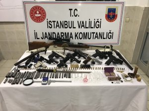 Silah ve uyuşturucu imal eden dükkana jandarma baskını