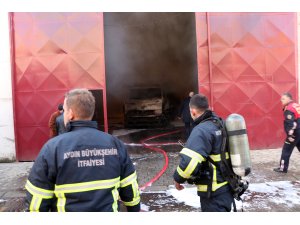 Aydın'da ahşap palet işletmesinde yangın