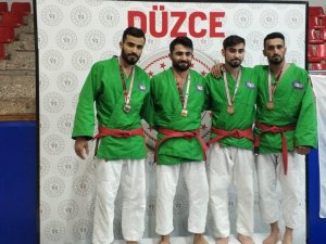 Diyarbakırlı iki sporcudan gümüş madalya