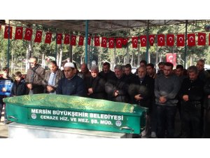 Eşi tarafından öldürülen 6 çocuk annesi toprağa verildi