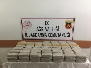 Ağrı’da 74 kilo eroin ele geçirildi
