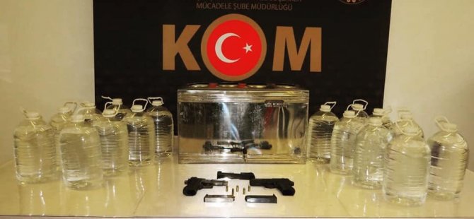 Çay kazanıyla kaçak alkol üreten 6 kişiye gözaltı